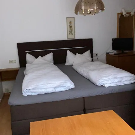 Hotel Und Brunnenhof